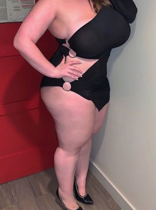 Snevla in black