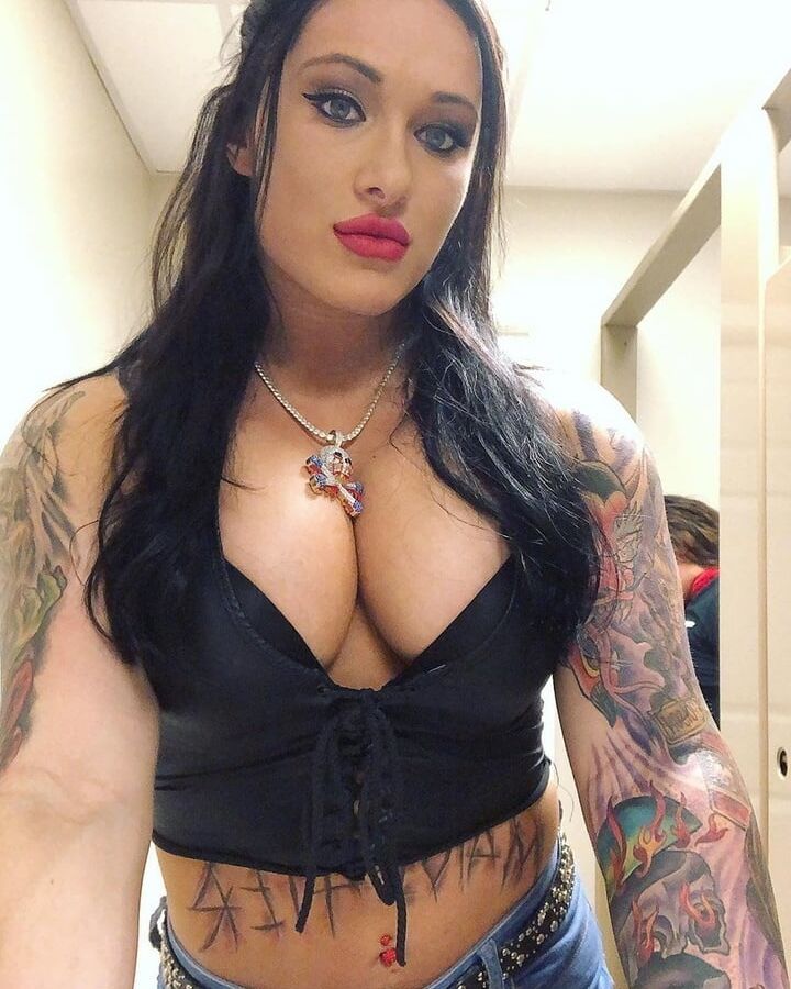 Insatiable pics of D - Beauty Women