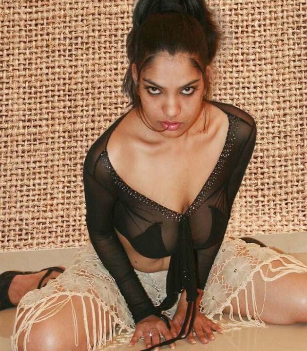 Desi Model