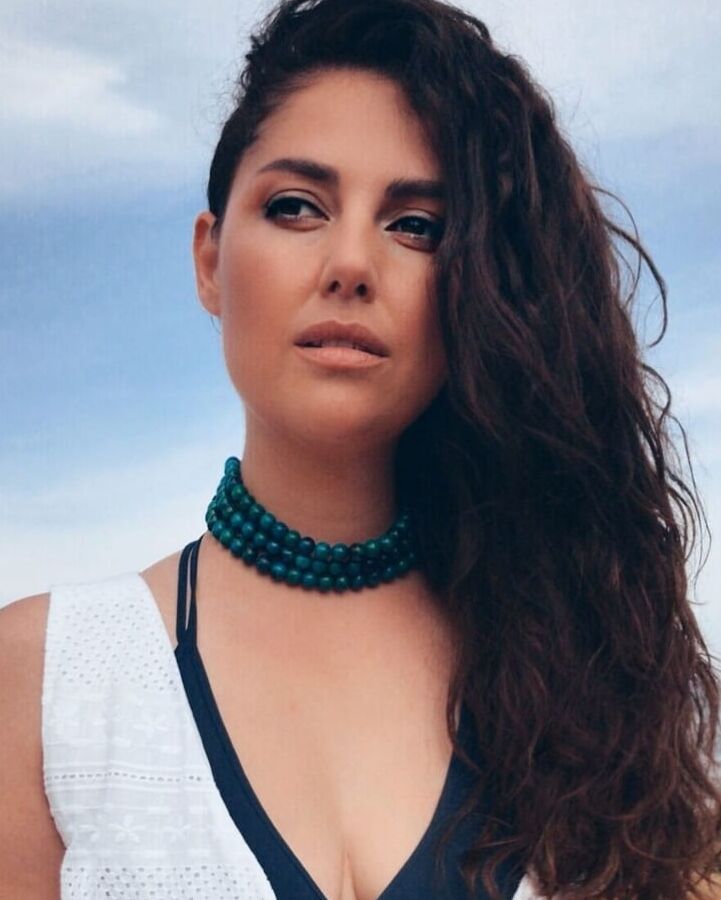 Sexy Turkish Toprak