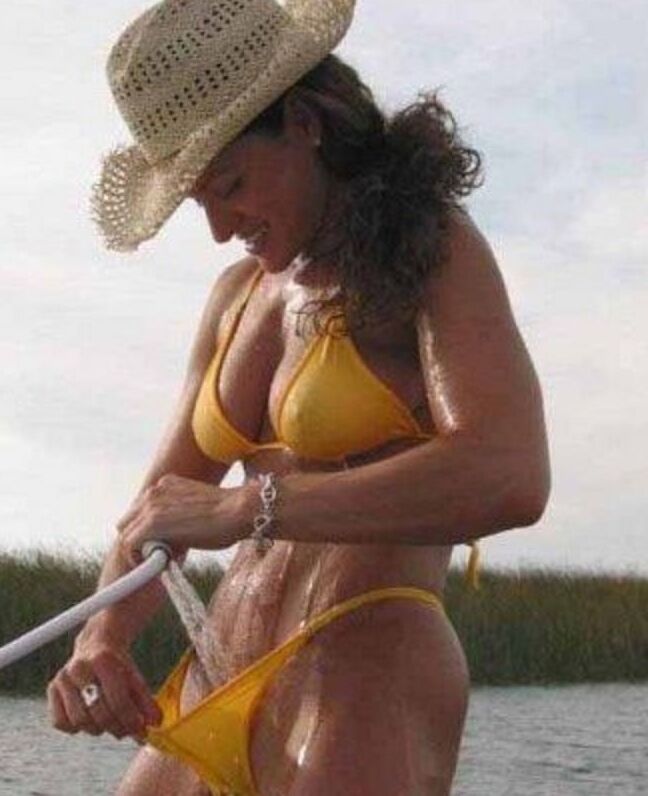 NUDIST &amp; SEX ON THE BEACH