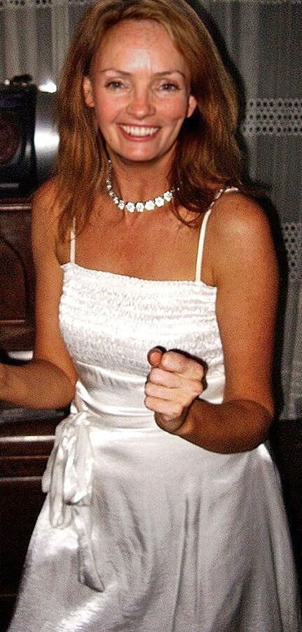 MILFS GRANNYS CELEB