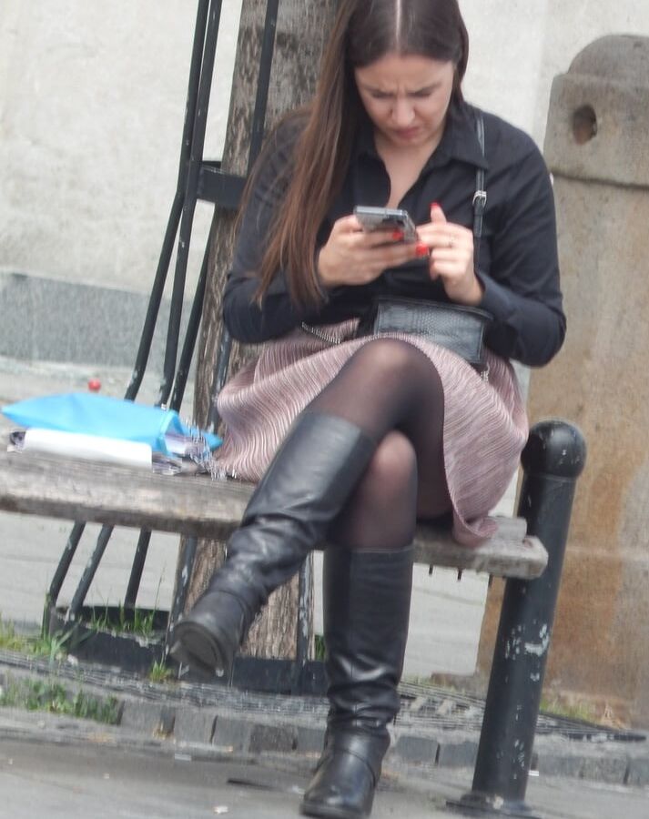 Street Pantyhose - Euro Girls