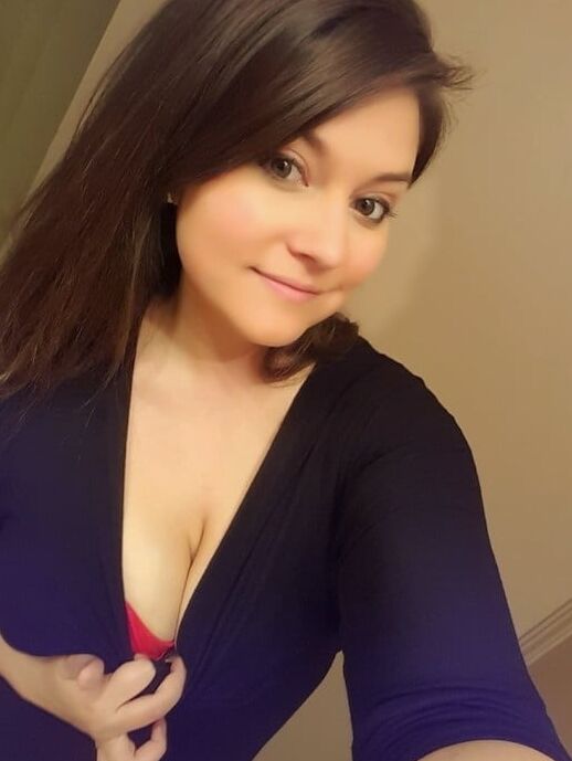Brunette Amateur
