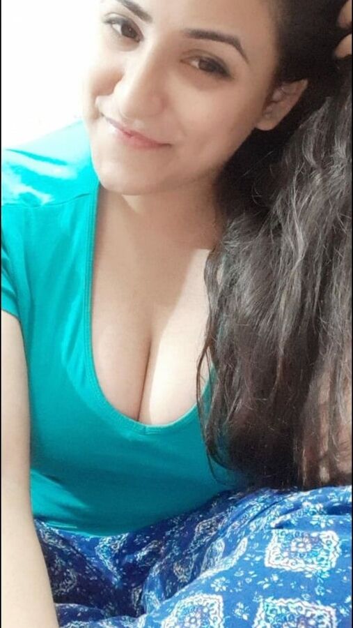 Desi Bhabhi Saree Strip sets