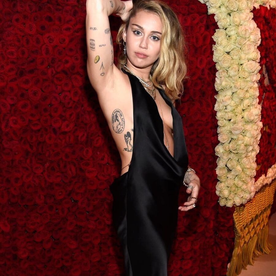 Miley sexy Cyrus