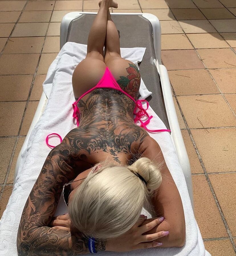 On Instagram- michellewilson_