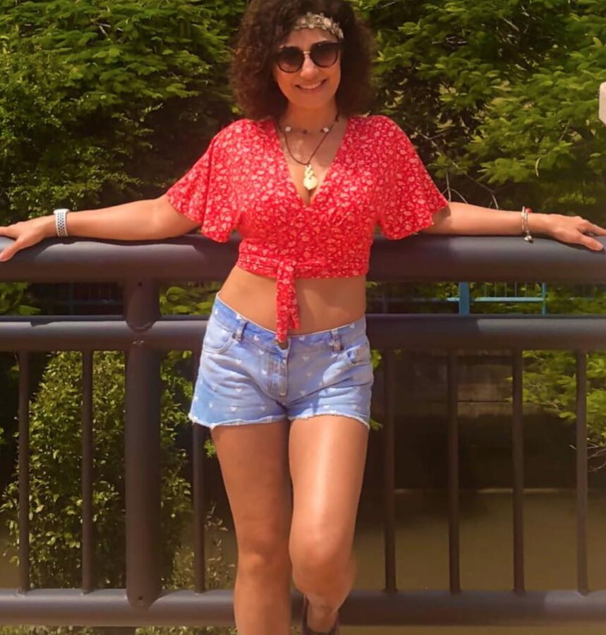 Persian Milf Sexy Legs