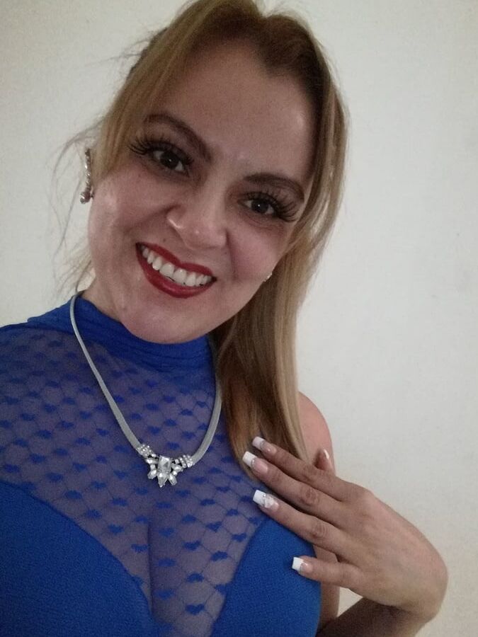 Milf latina with big boobs