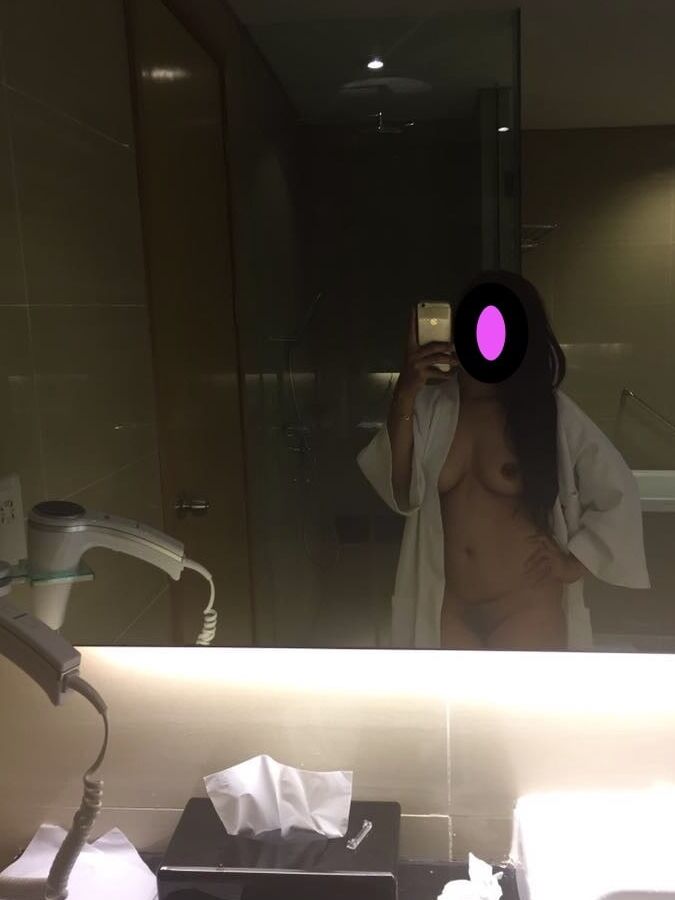 Indonesian Amateur Wife