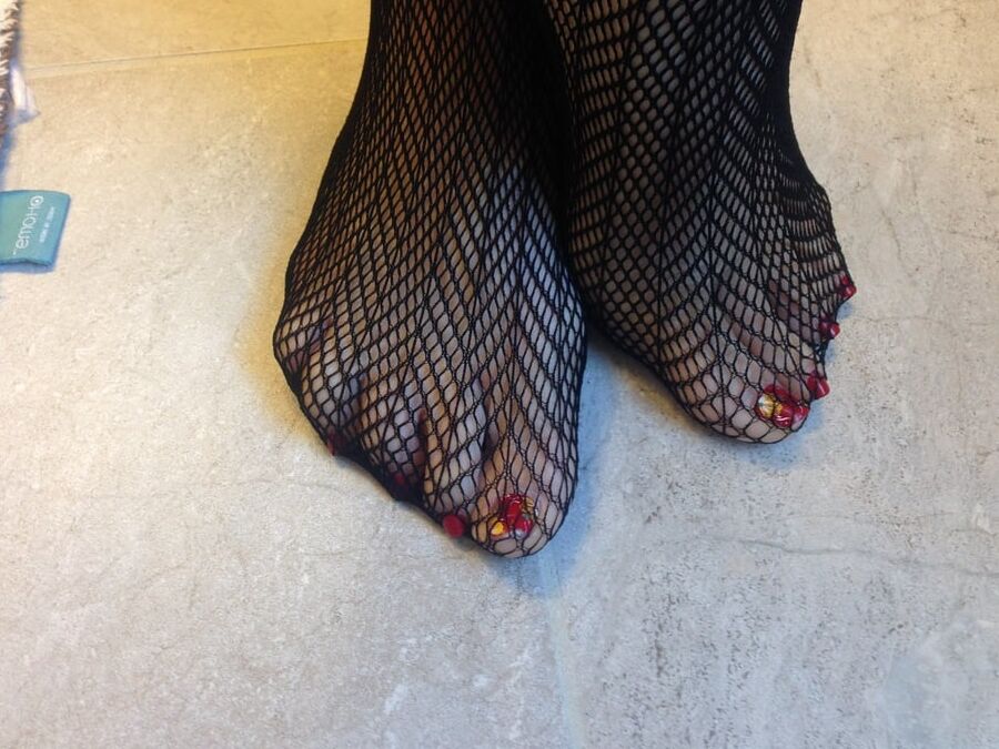 Kittens Sexy Toes!!