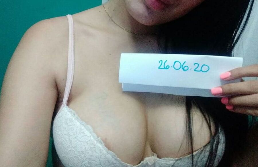Selling nudes. kik: leeahO
