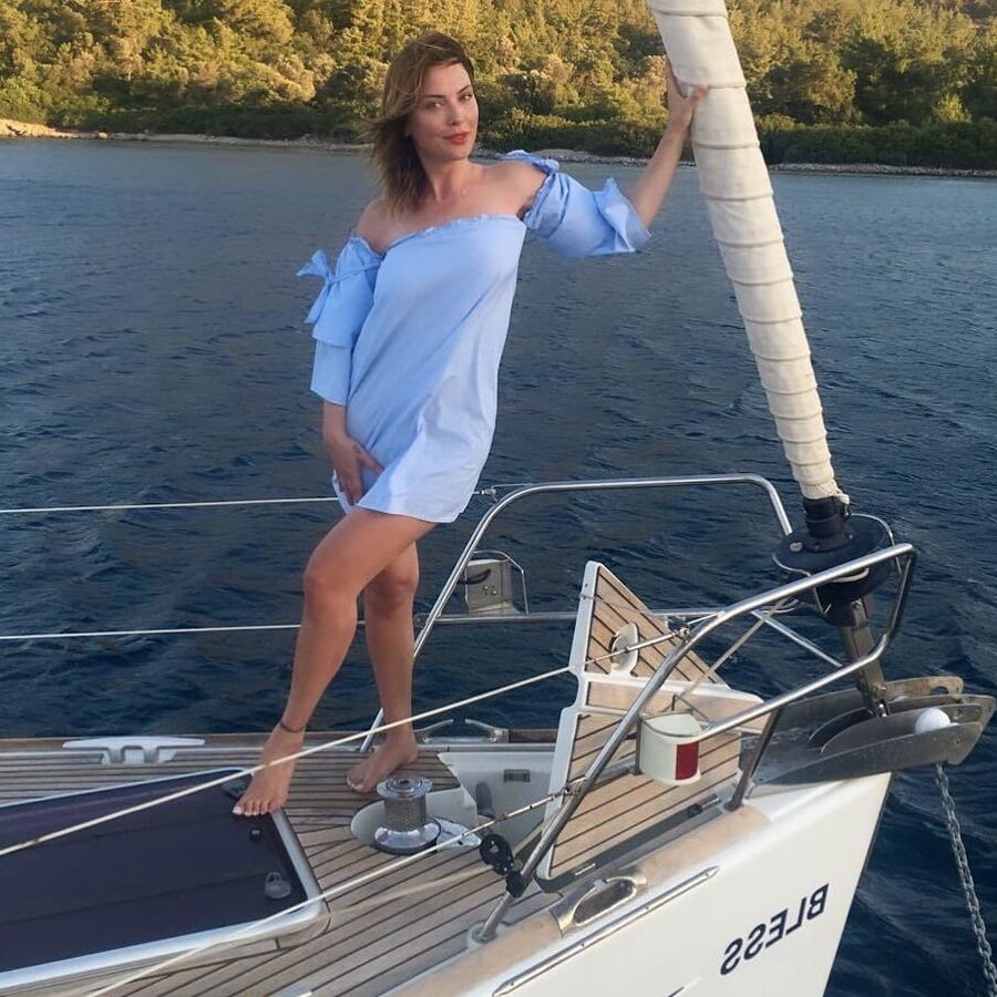 Sexy Turkish Arzu Yanardag