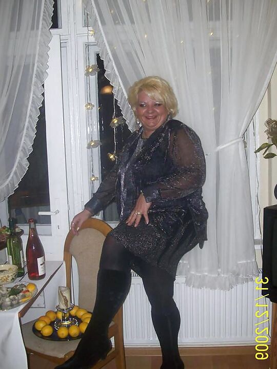 Melissa, fat piggy whore from Canada