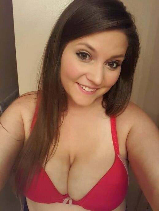 Brunette Amateur