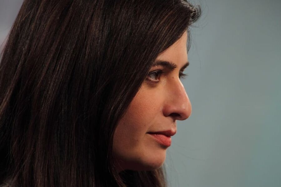 Linda Zervakis geile Deutsch-Griechin will euer Sperma I