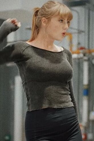 Taylor swift hot