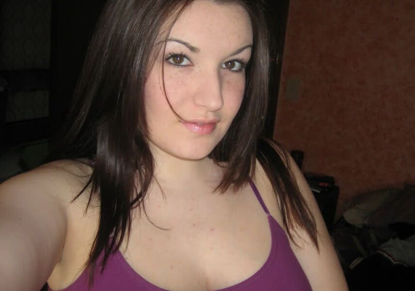 More Hot Amateur Moms