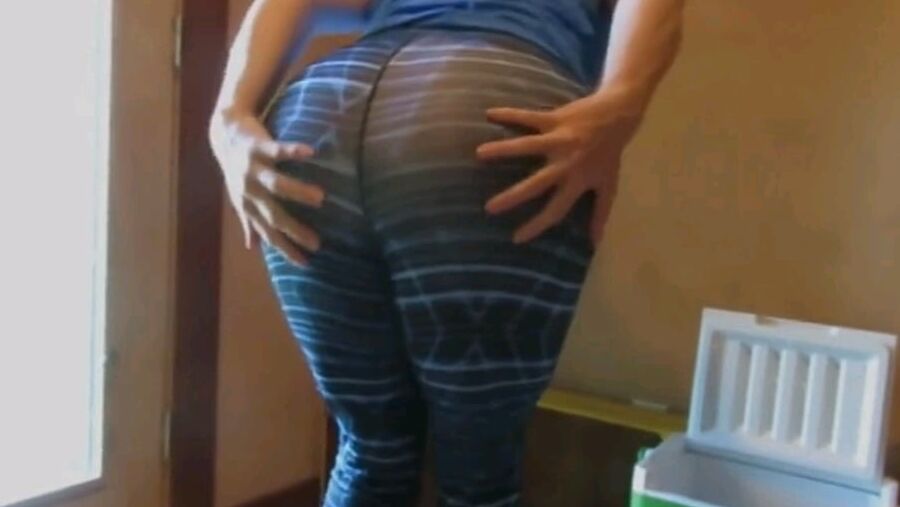 ELENA pezones azules