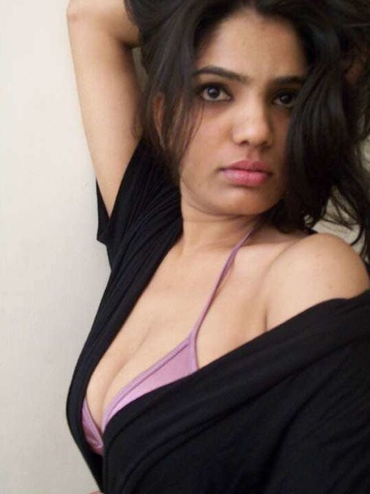 Desi Model