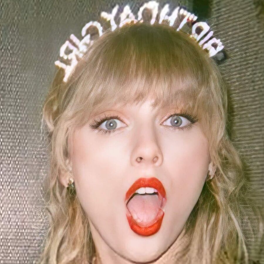 Taylor swift hot