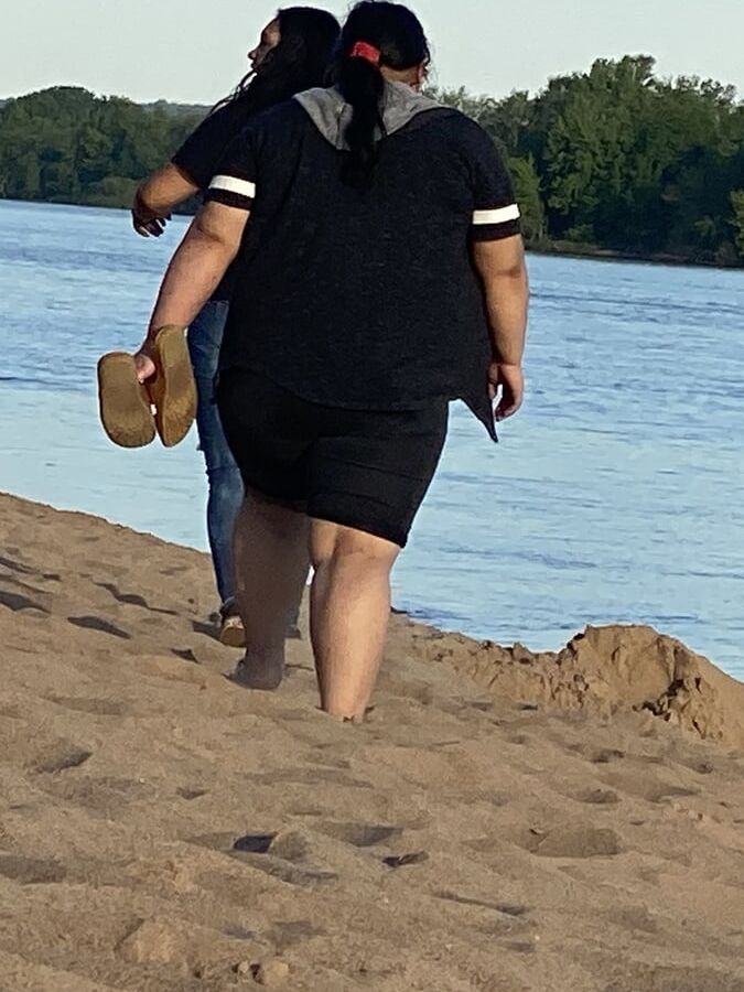 BBW BEACH BUTT SIGHTING