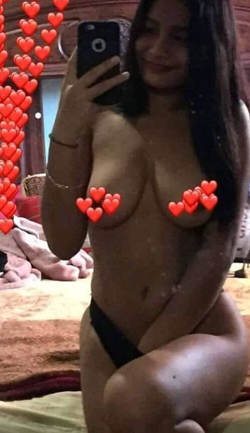 Jovencita tetona