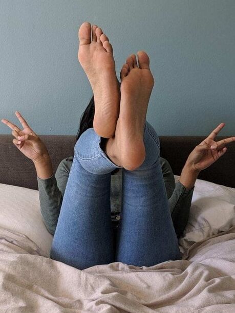Foot bae Elli