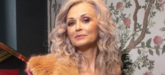 Sexy MILF Kathy Jacobs