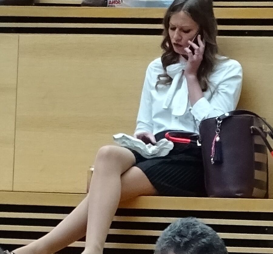 Exhibition Cunt in Pantyhose