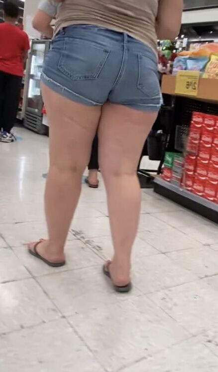 Random BBW and Pawg Asses Young and Mature Thick Milf Gilf