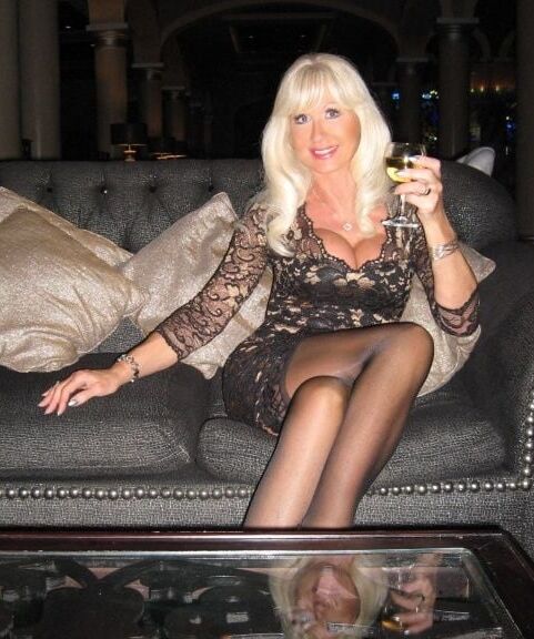 Golden Girl Carole