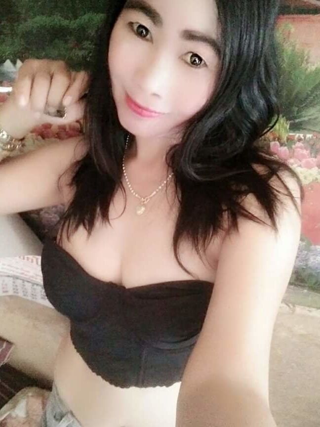 Ibu cantik berdada besar