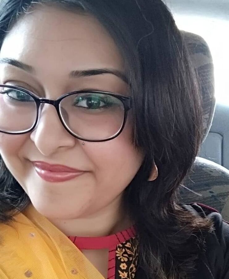 Paki bhabhi with huge mellon