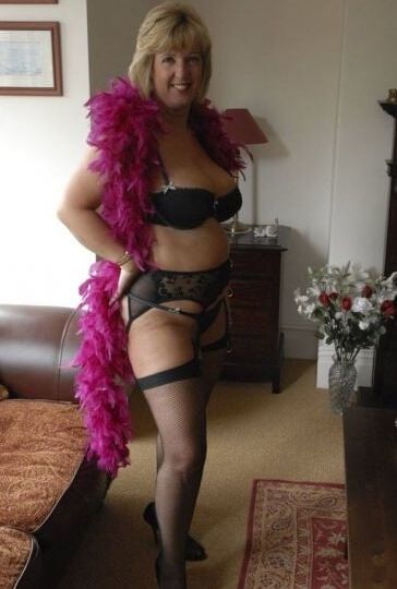 Stunning MILF - Gabi