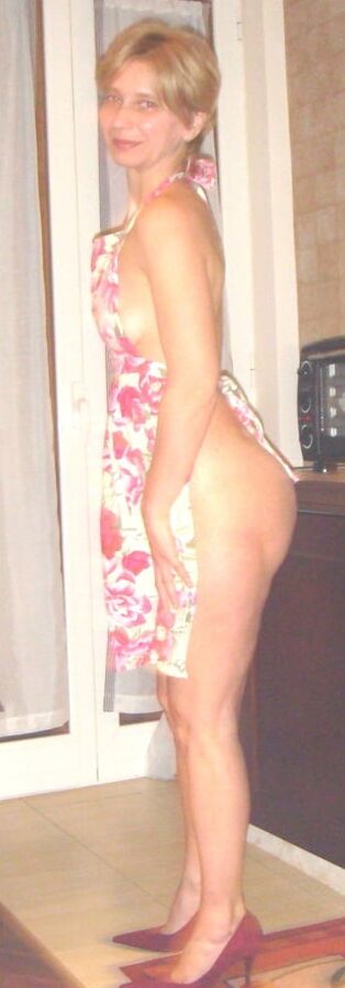 Pia sexy blonde milf