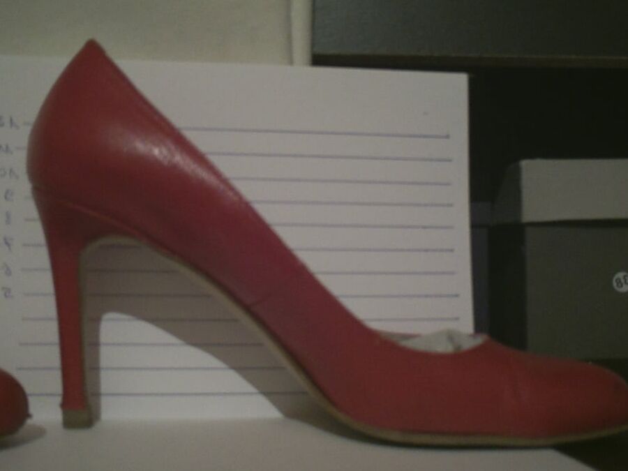 Les chaussures de ma femme, lesquelles preferez-vous ?
