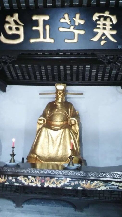 One Day Tour of Ba Kung Temple