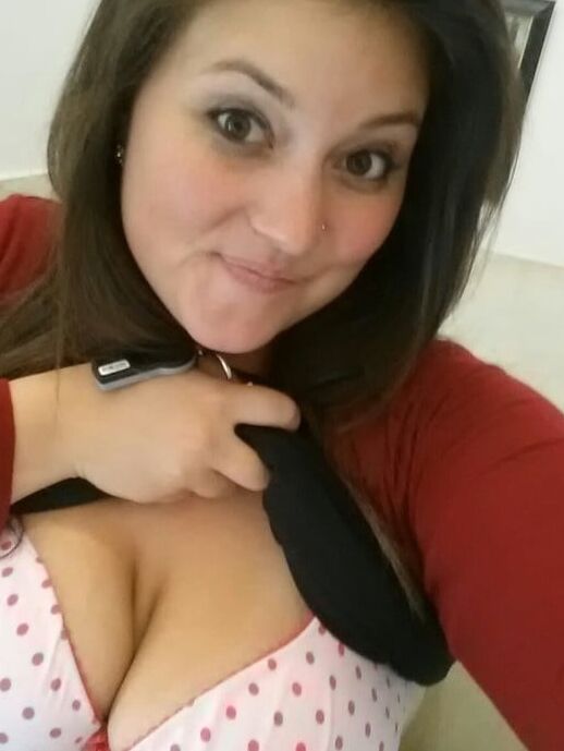 Brunette Amateur