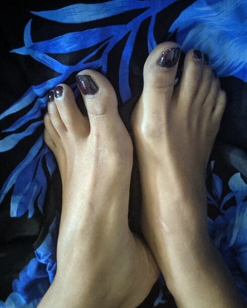 Foot bae Elli