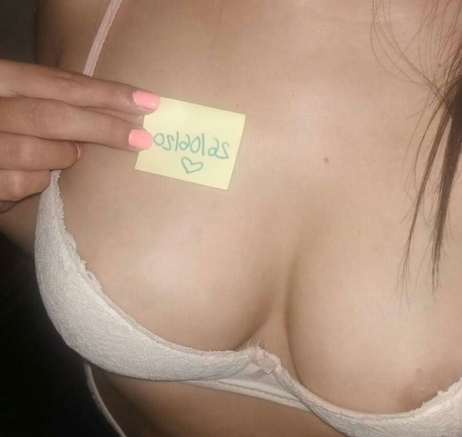 Selling nudes. kik: leeahO