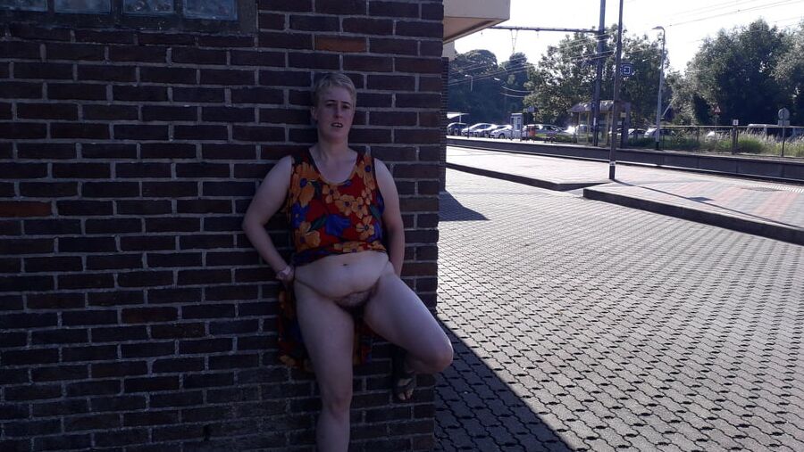 having a hike no pantyd on and compleet nude