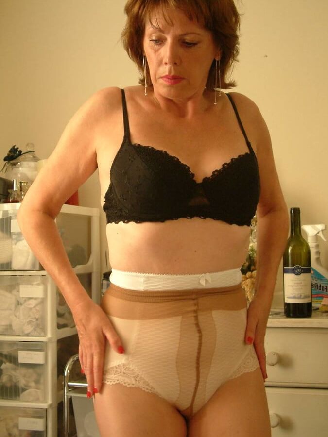 Mature Sexy Milf..