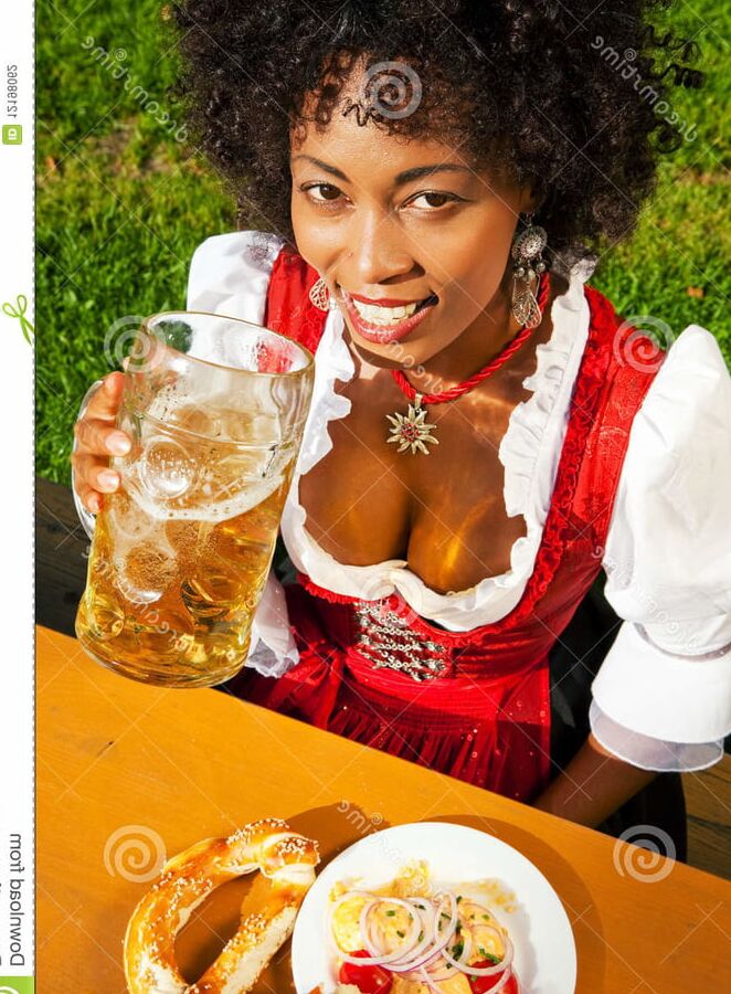 Black women in Dirndl
