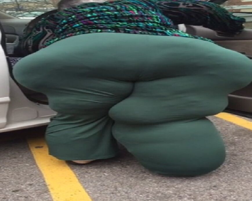 Obese SSBBW Granny