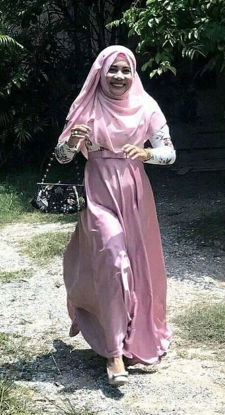 Ibu cantik tetek besar