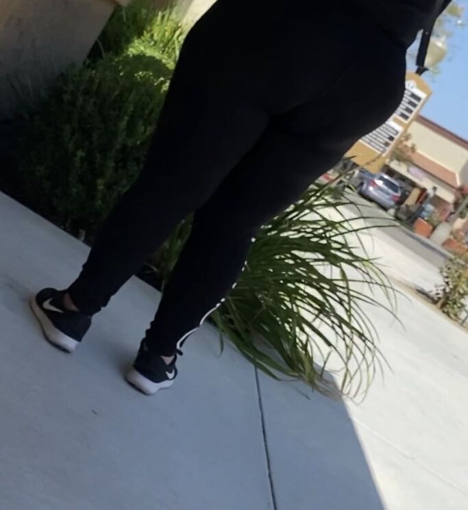Random BBW and Pawg Asses Young and Mature Thick Milf Gilf