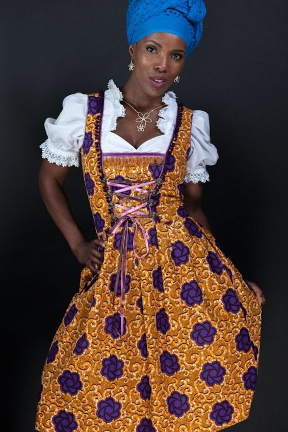 Black women in Dirndl