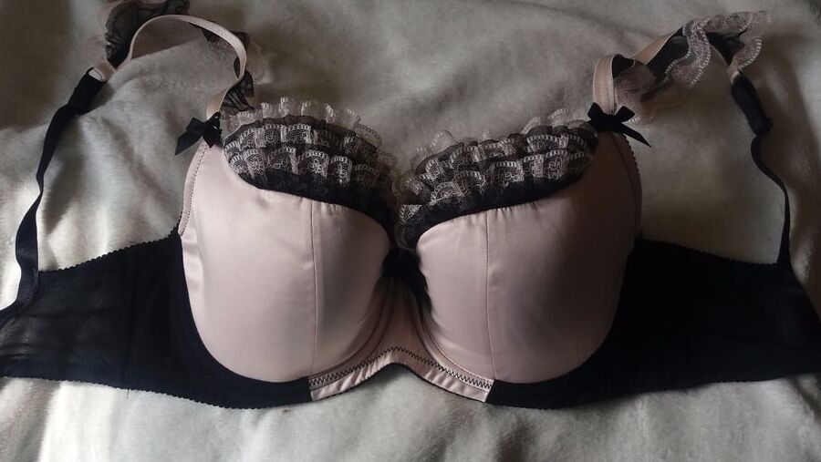 Used G cup bras