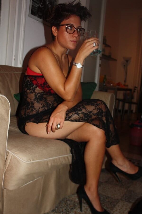 Italian Milf mom brunette slut exposed webslut